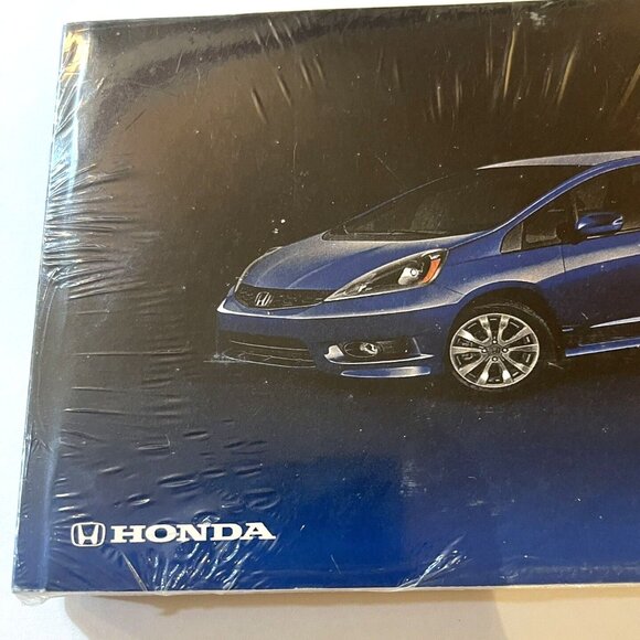 2013 Honda Fit Owner’s Manual OEM Sealed Printed in Japan Genuine Honda - Picture 3 of 6